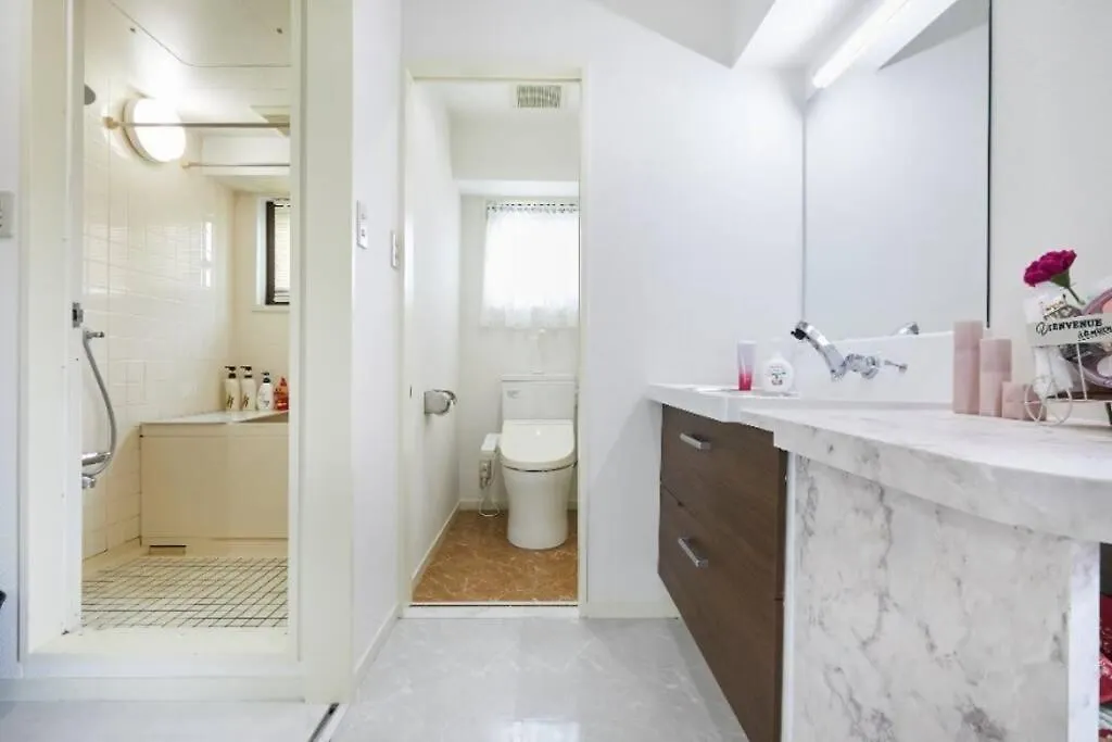 Apartament 6楼整租 秒杀价 大面积 可容纳8人 步行秋叶原 上野 机场直达京成上野 直达浅草 银座 新宿 Tokio 0*,  Japonia